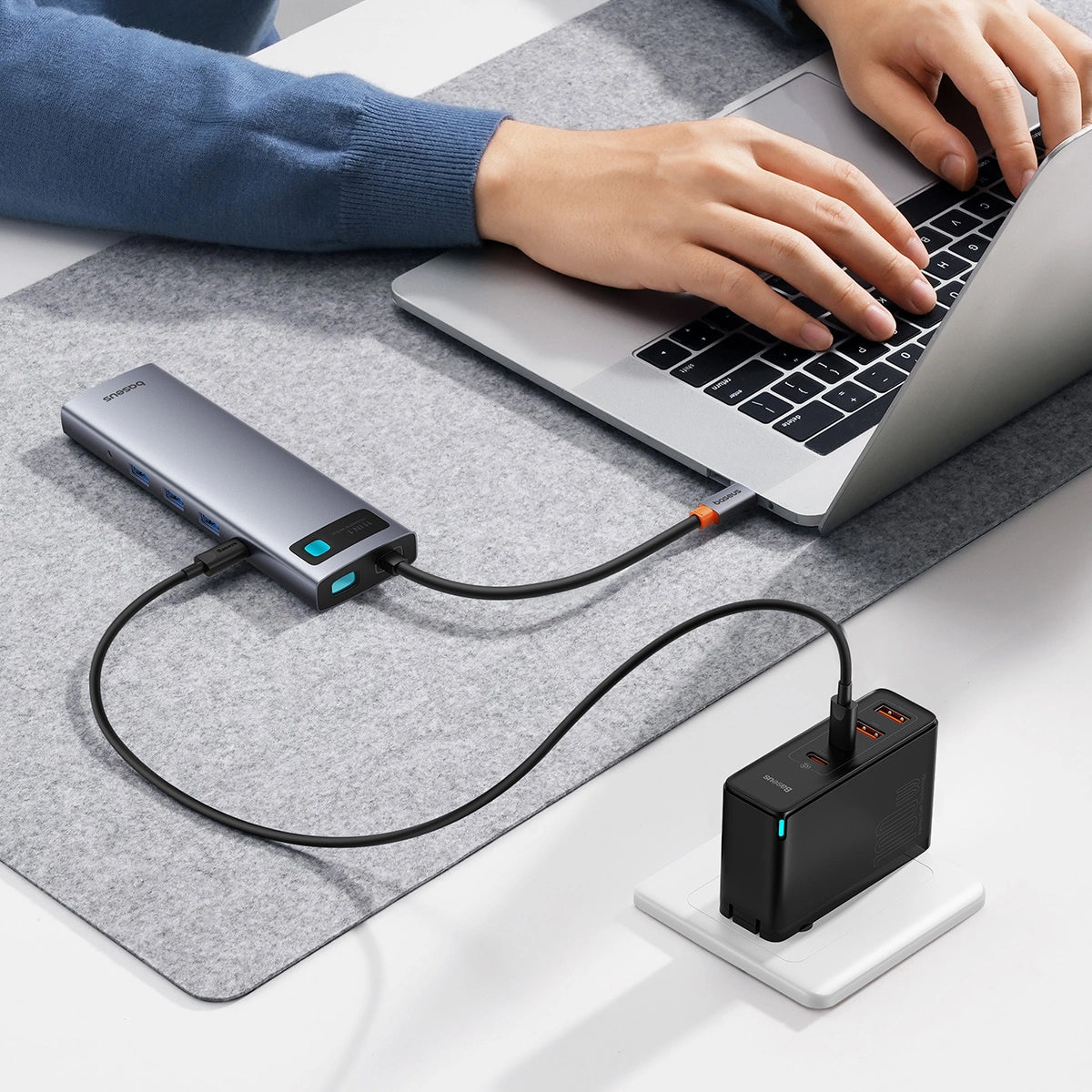 Hub USB-C Baseus Metal Gleam, 3 x USB-A 3.0 - 1 x USB-A - 1 x USB-C - 1 x HDMI - 1 x VGA - 1 x Jack 3.5mm - 1 x RJ45 - 1 x SD - 1 x microSD, Γκρι