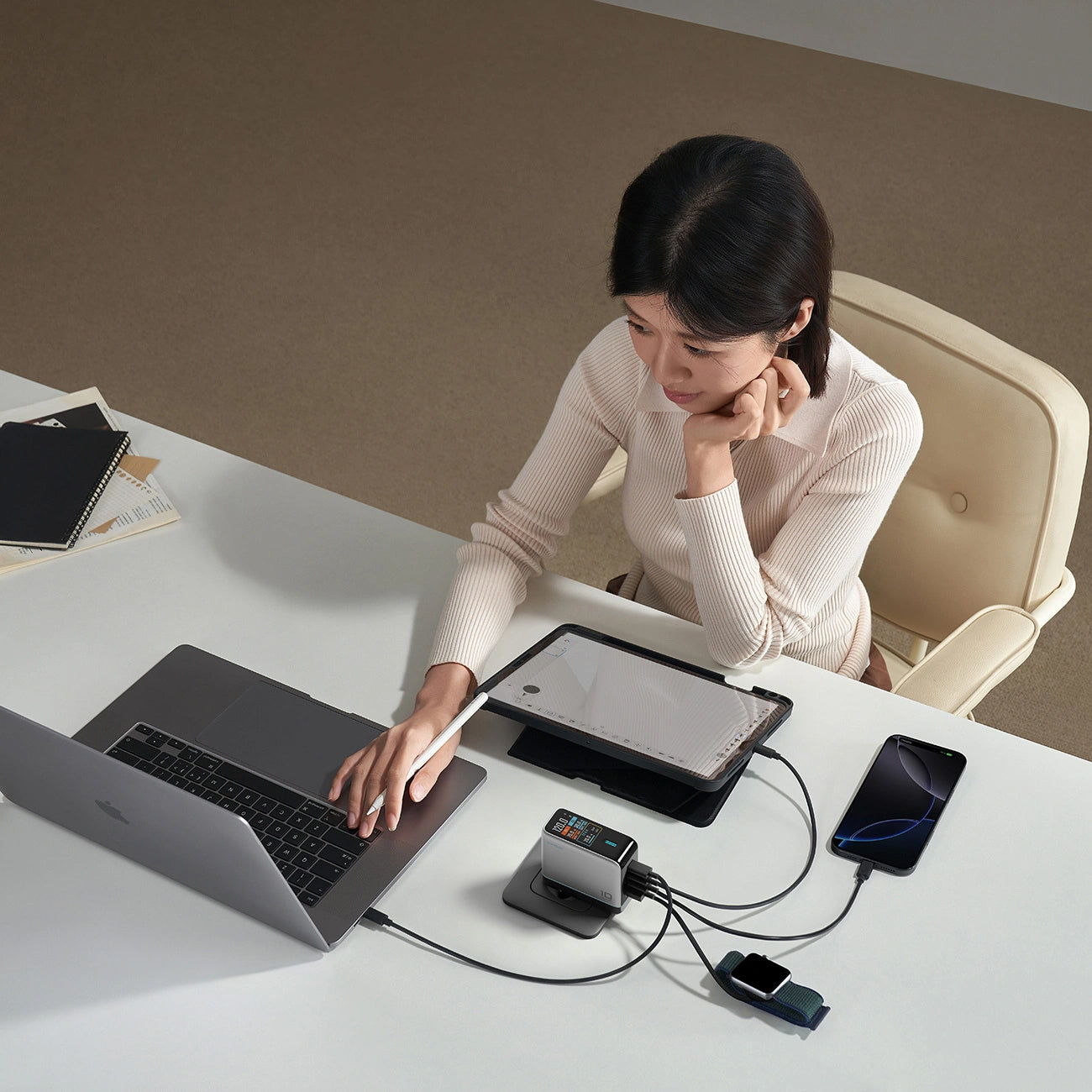 Φορτιστής Δικτύου με Καλώδιο USB-C Cuktech AD1204U Οθόνη, 120W, 6A, 1 x USB-A - 2 x USB-C, Ασημί