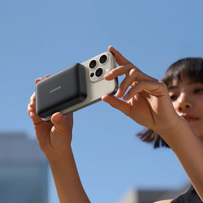 Εξωτερική Μπαταρία Wireless Joyroom JR-W020, 10000mAh, 20W, QC + PD + FQI, 1 x QI - 1 x USB-A - 1 x USB-C, Μαύρη