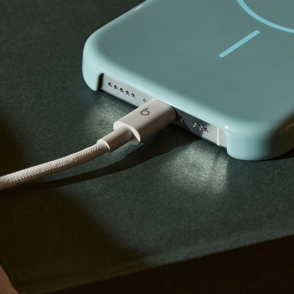 Καλώδιο Δεδομένων και Φόρτισης USB-C - USB-C Beats, 1.5m, Μπεζ MDGD4ZM/A