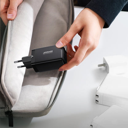 Φορτιστής Δικτύου με Καλώδιο USB-C Joyroom TCG01, 65W, 3.25A, 1 x USB-A - 2 x USB-C, Μαύρο